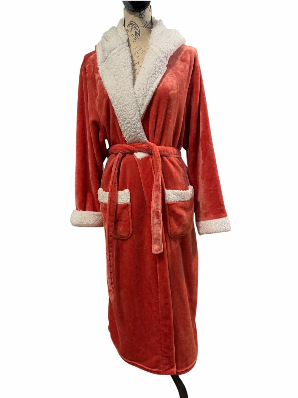Plush Sherpa-Lined Women's Robe - muted red/White size large NWOT